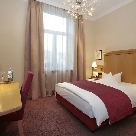 מלון Deutscher Hof