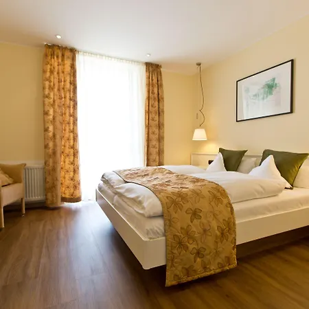 מלון Deutscher Hof