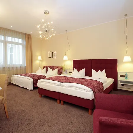 Deutscher Hof מלון