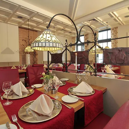 Deutscher Hof Hotel *